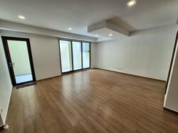 Lornie Road (D11), Terrace #457415551